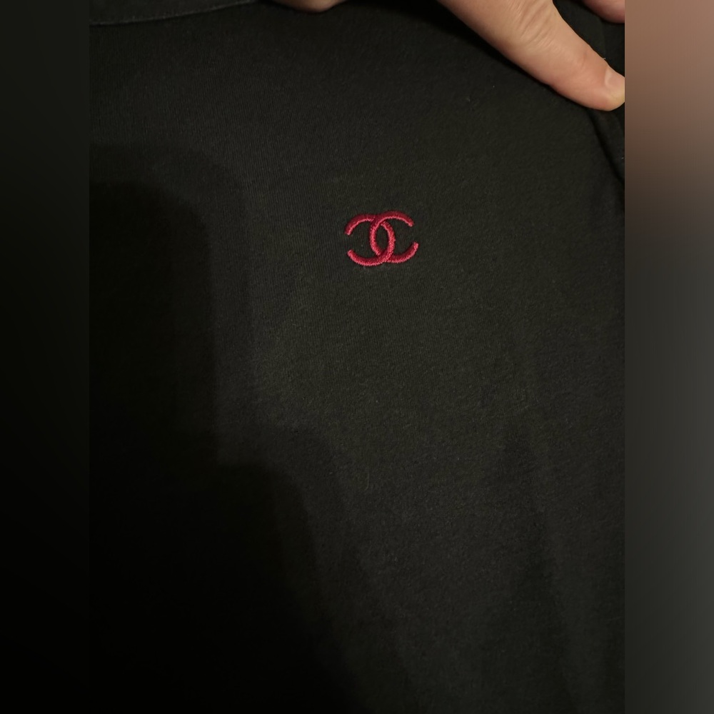 CHANEL CC Embroidered Logo Black Shirt - Picture 3 of 7